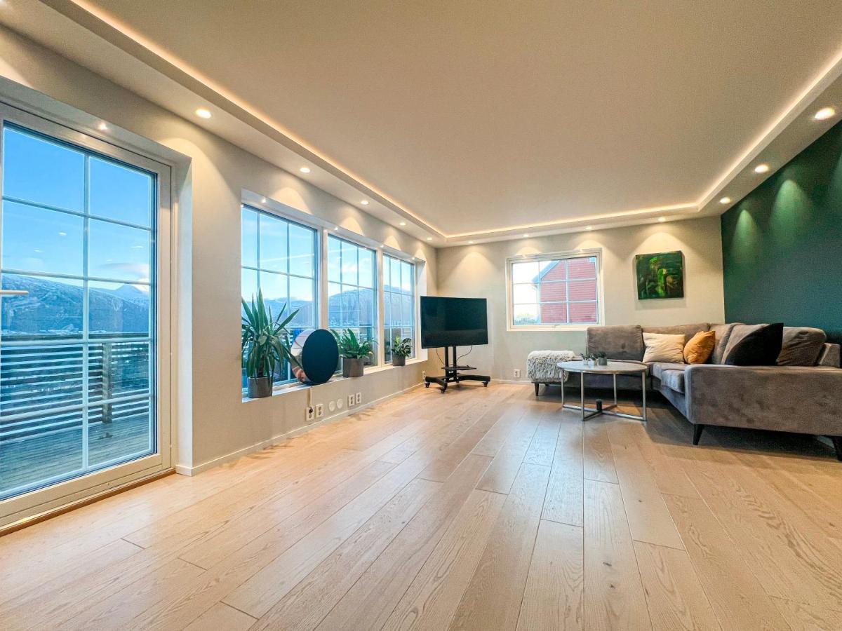 Penthouse Apartment With Amazing View. Tromsø Kültér fotó